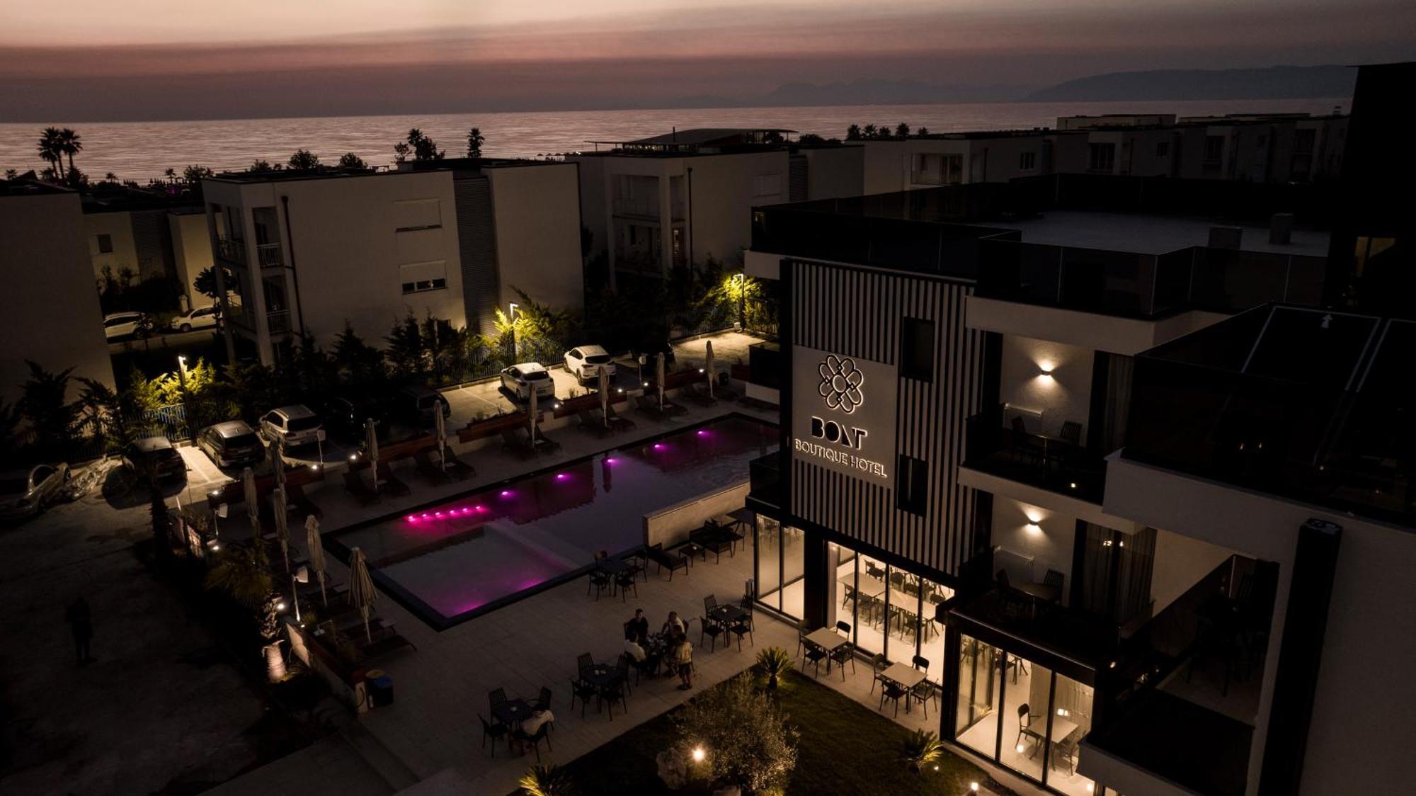 Bolt Boutique Hotel Lezhë Exterior foto