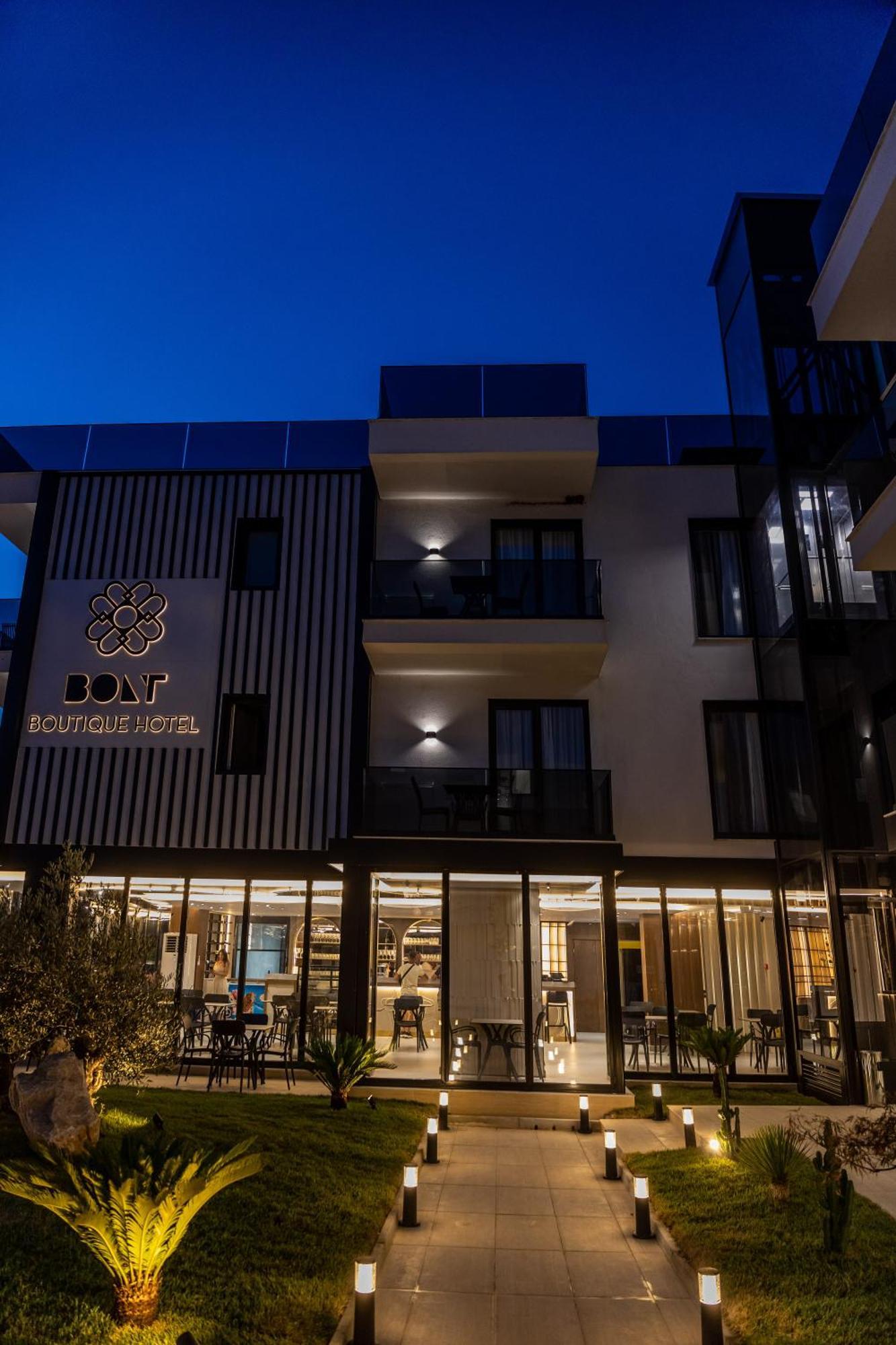 Bolt Boutique Hotel Lezhë Exterior foto