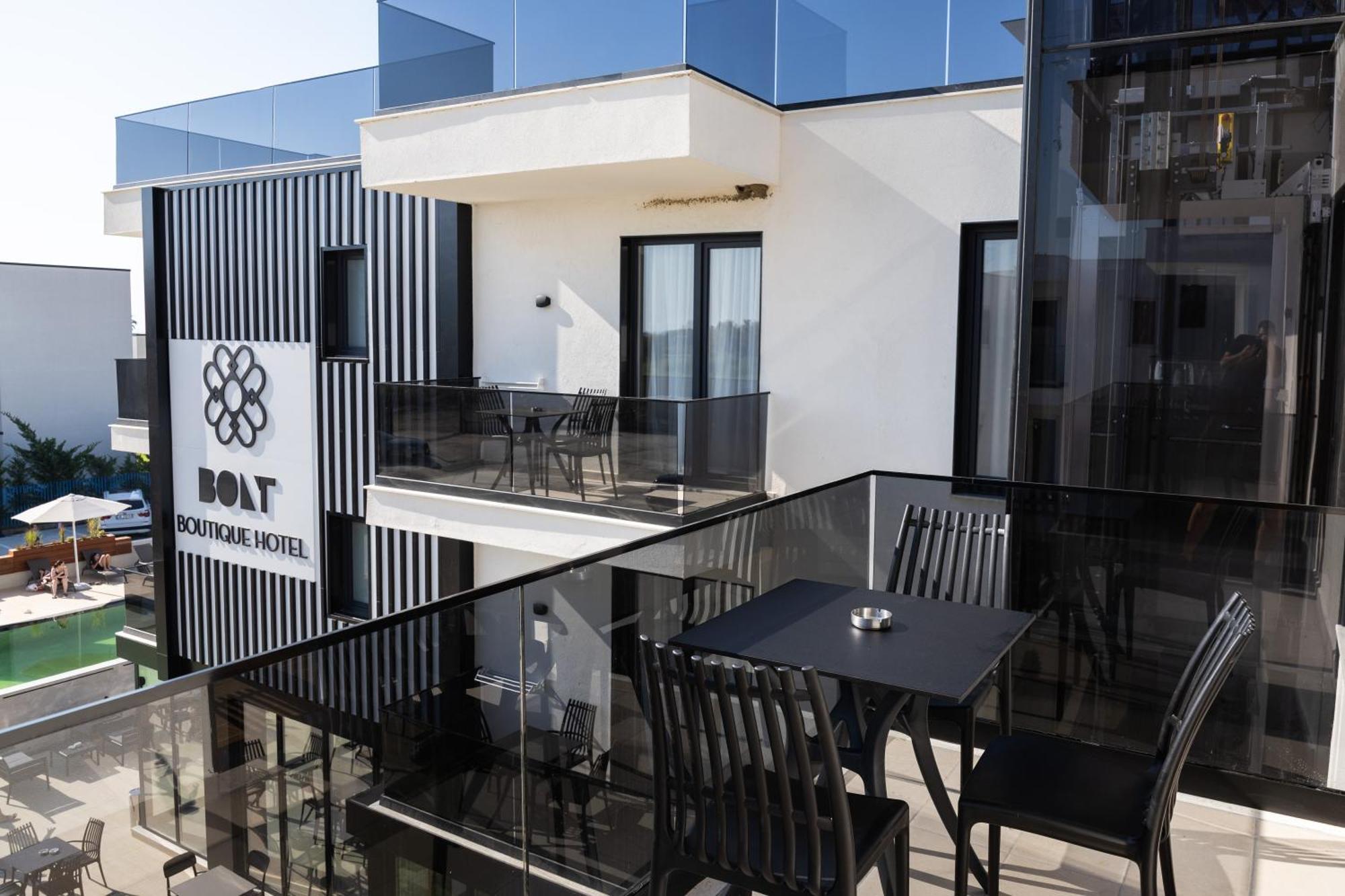 Bolt Boutique Hotel Lezhë Exterior foto